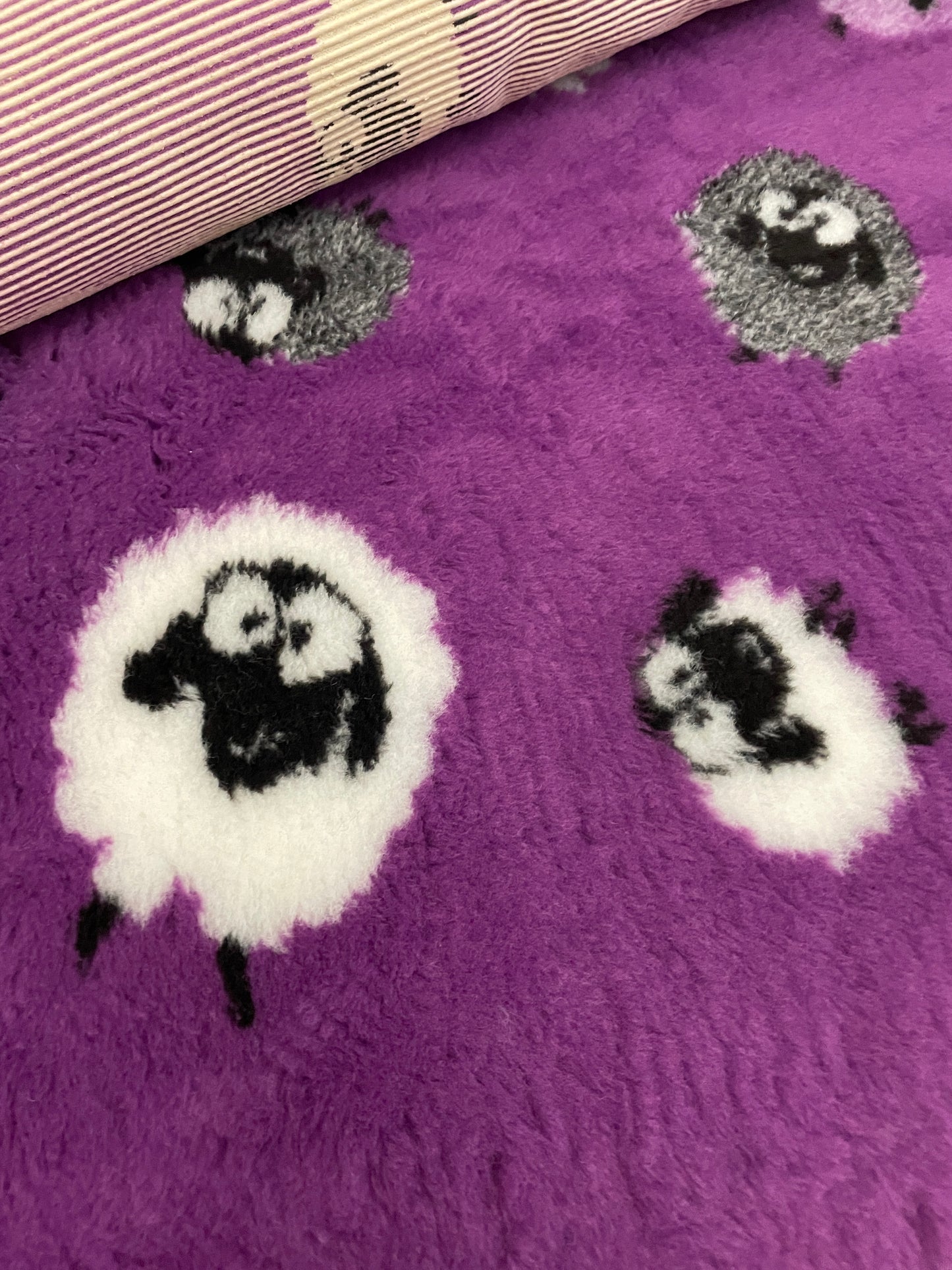 Purple Sheep Premium Non Slip Vet Bedding